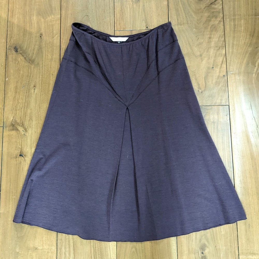 Diane von Furstenberg wool stretch knee-length skirt, Size 4